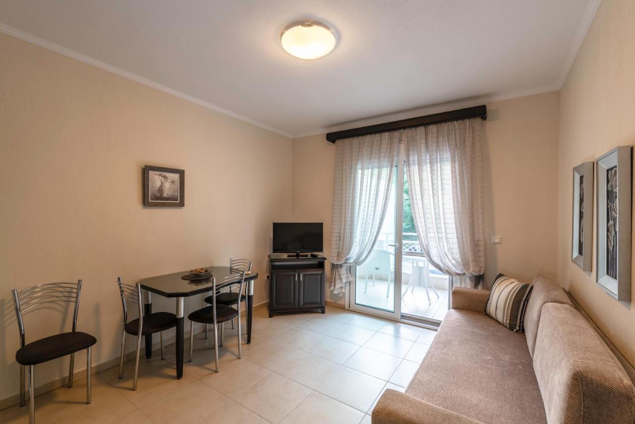 Niki Apartments Khrysi Ammoudia Eksteriør bilde